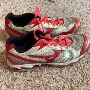 Mizuno volleyball shoes